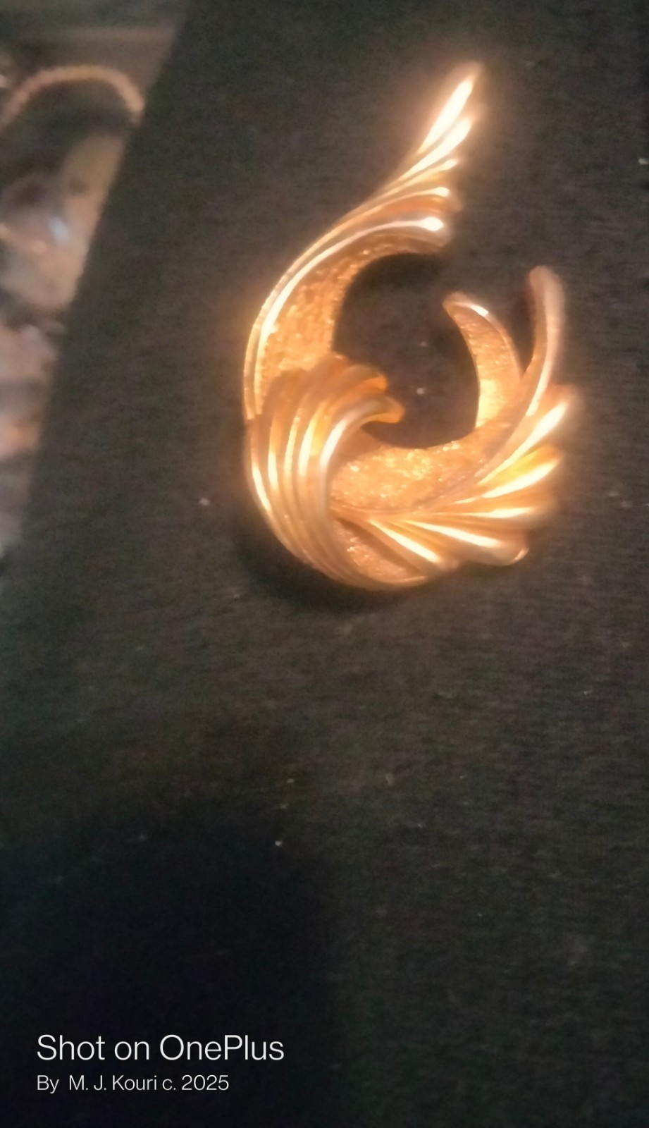 Betty White Golden Girls Costume Jewelry Prop Roses, Gold Leaf Brooch