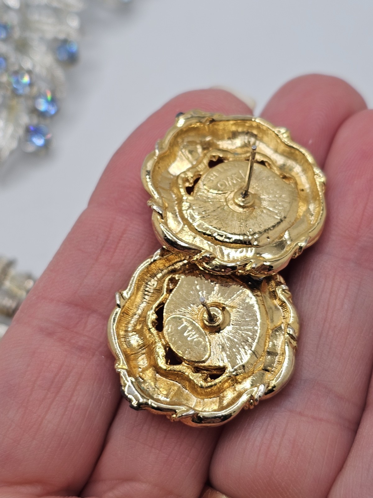 Vintage Junk Jewelry Brooch Earrings Lot