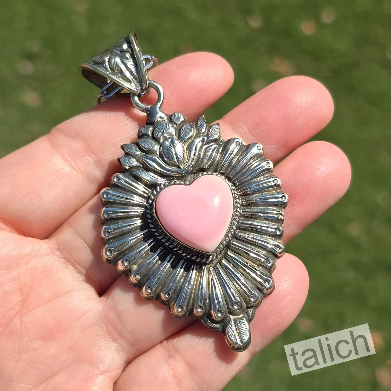Pink Conch Shell Floral Tibet Silver Sacred Heart Pendant Necklace Unique Gift