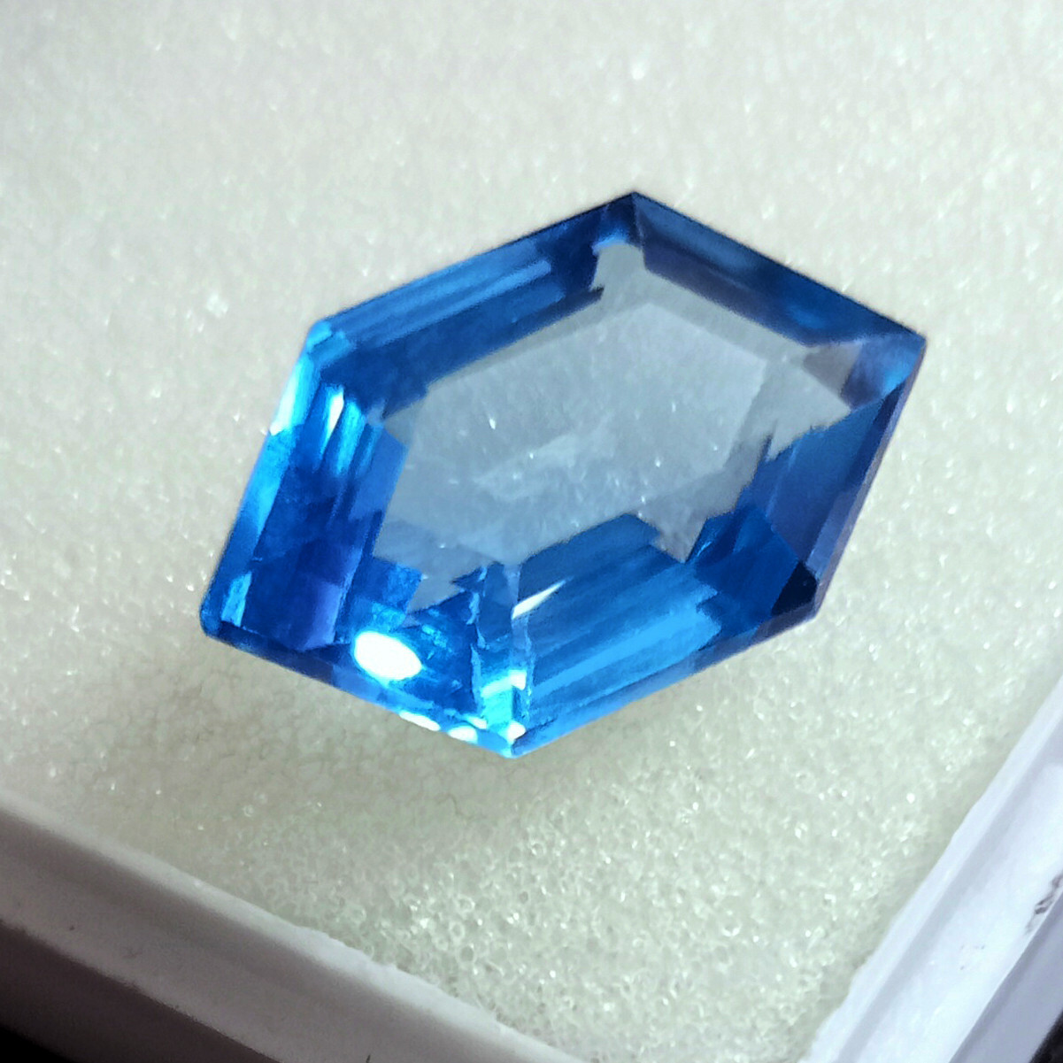 Fancy Cut Certified 9.70 Ct Treated Natural Blue Aquamarine Loose Gemstone AAA