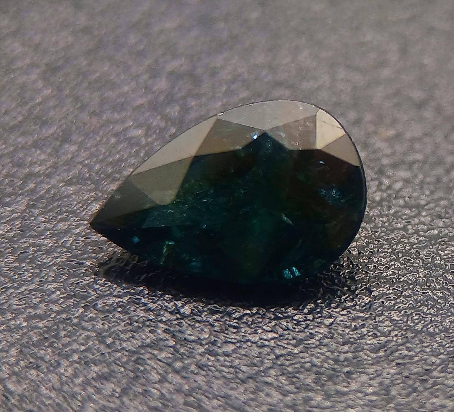 AUSTRALIAN OCEAN DEEP NAVY BLUE-Green SAPPHIRE 1.36ct Pear Tasmanian Plant Insid