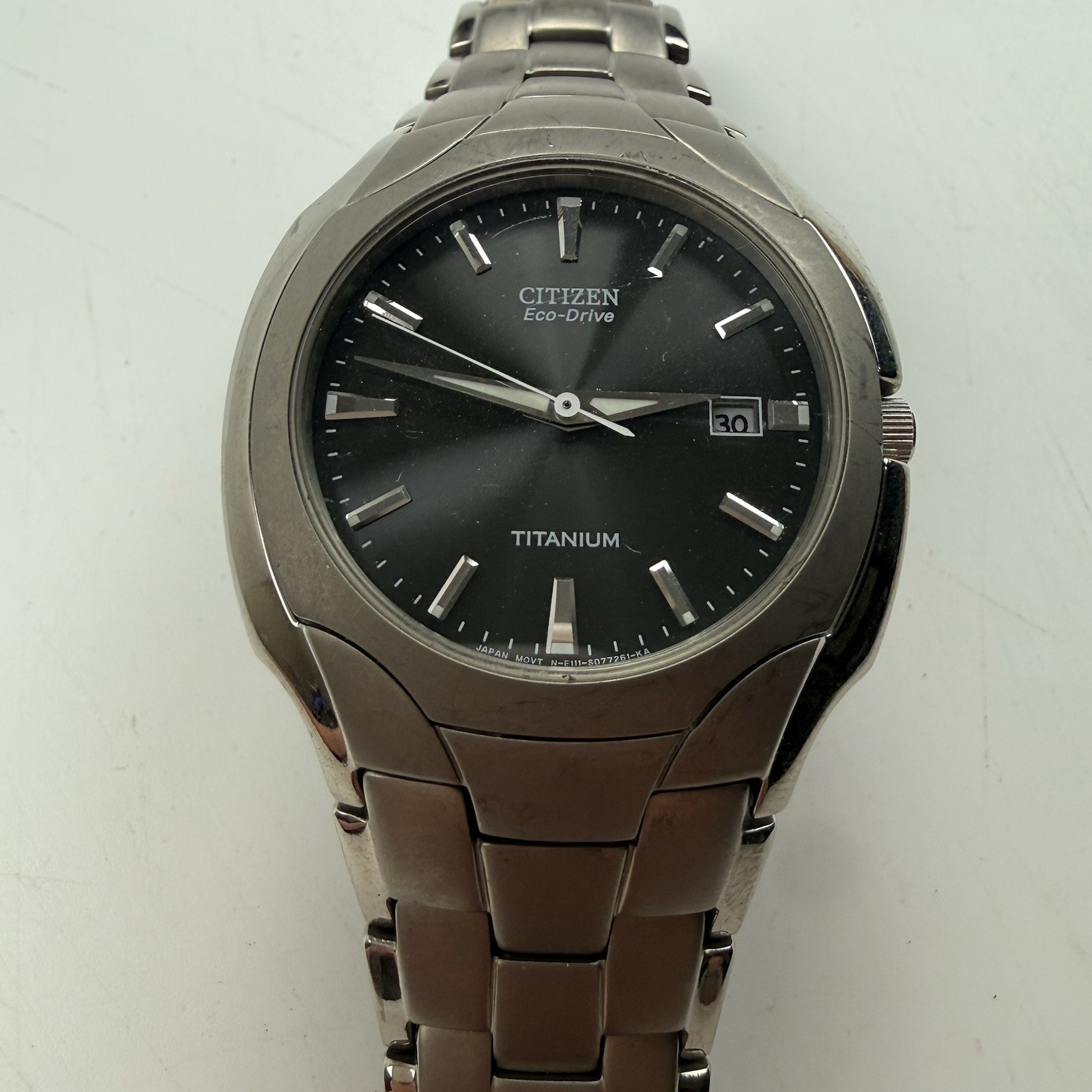 Vintage Citizen Eco Drive Titanium Mens Watch E111 S049610 Solar Powered