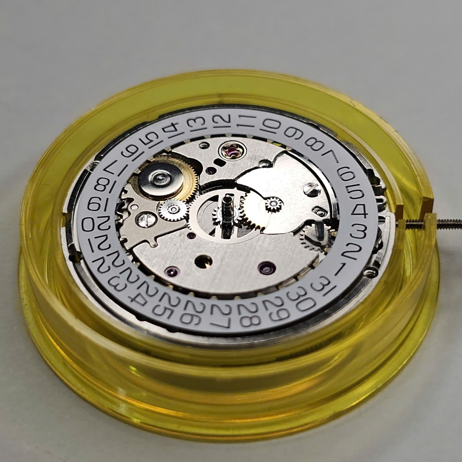 ETA 2824 -2 Automatic Swiss Movement TAG Heuer Calibre 5 , Sellita SW200 -1 Comp