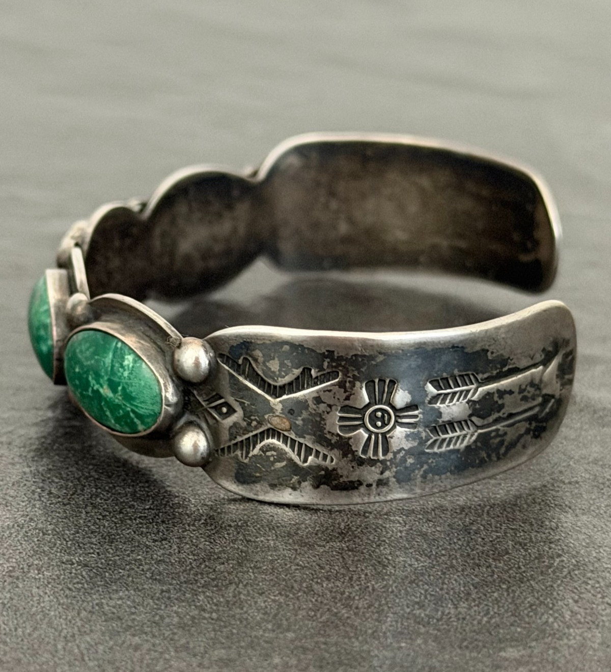 OLD Fred Harvey Era Navajo CERRILLOS Turquoise Silver Bracelet 7 in