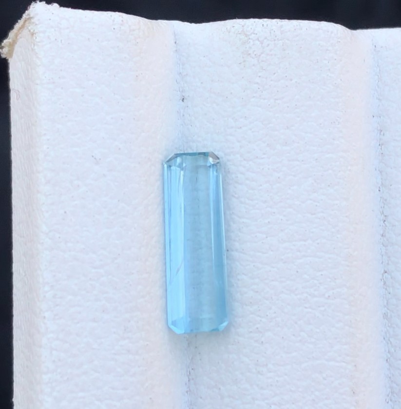 1.20 Ct Blue Transparent Aquamarine Gemstones