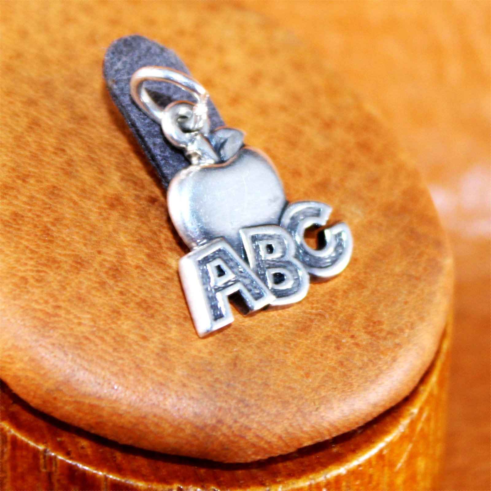 James Avery ABC APPLE School Teacher Charm Sterling Silver 11/16″ Length