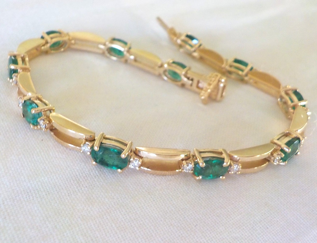 Heavy 14K Yellow Gold Natural Emerald Diamond Bracelet – 12.90 gms, 7.1 in, 5+ct