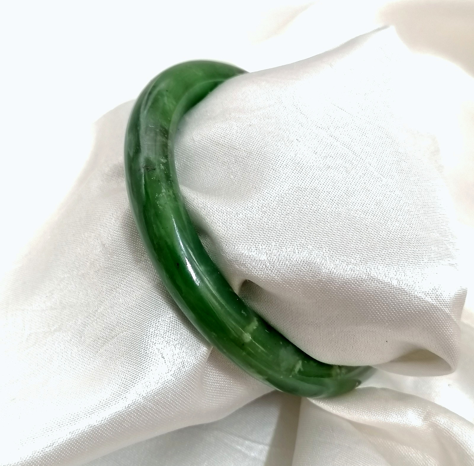 BEAUTIFUL ANTIQUE AUTHENTIC GREEN JADE RING BRACELET, CHINA, 1900.