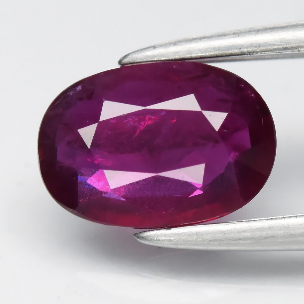 💎 0.78ct 7x5mm Oval Purplish Red Ruby – Unheated Madagascar Gemstone