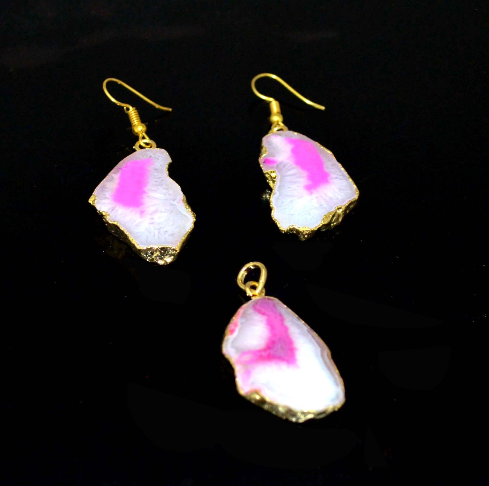 101Ct. Gold Electro Plated Baby Pink Agate Gemstone Earrings Pendant Set-A577