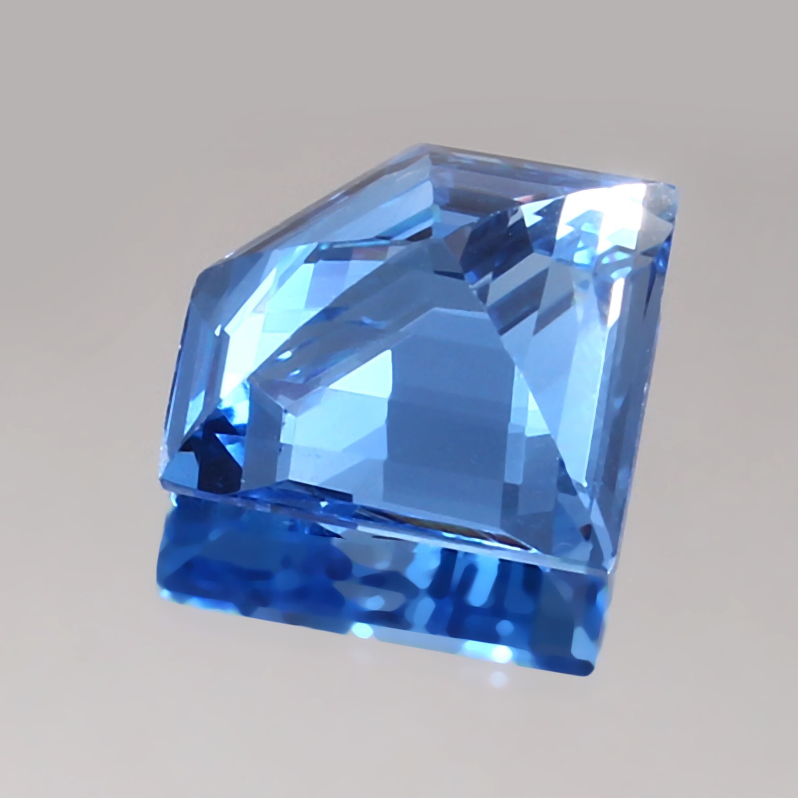AAA 17×13 MM Natural Flawless Ceylon Blue Spinel Loose Pentagon Gemstones Cut