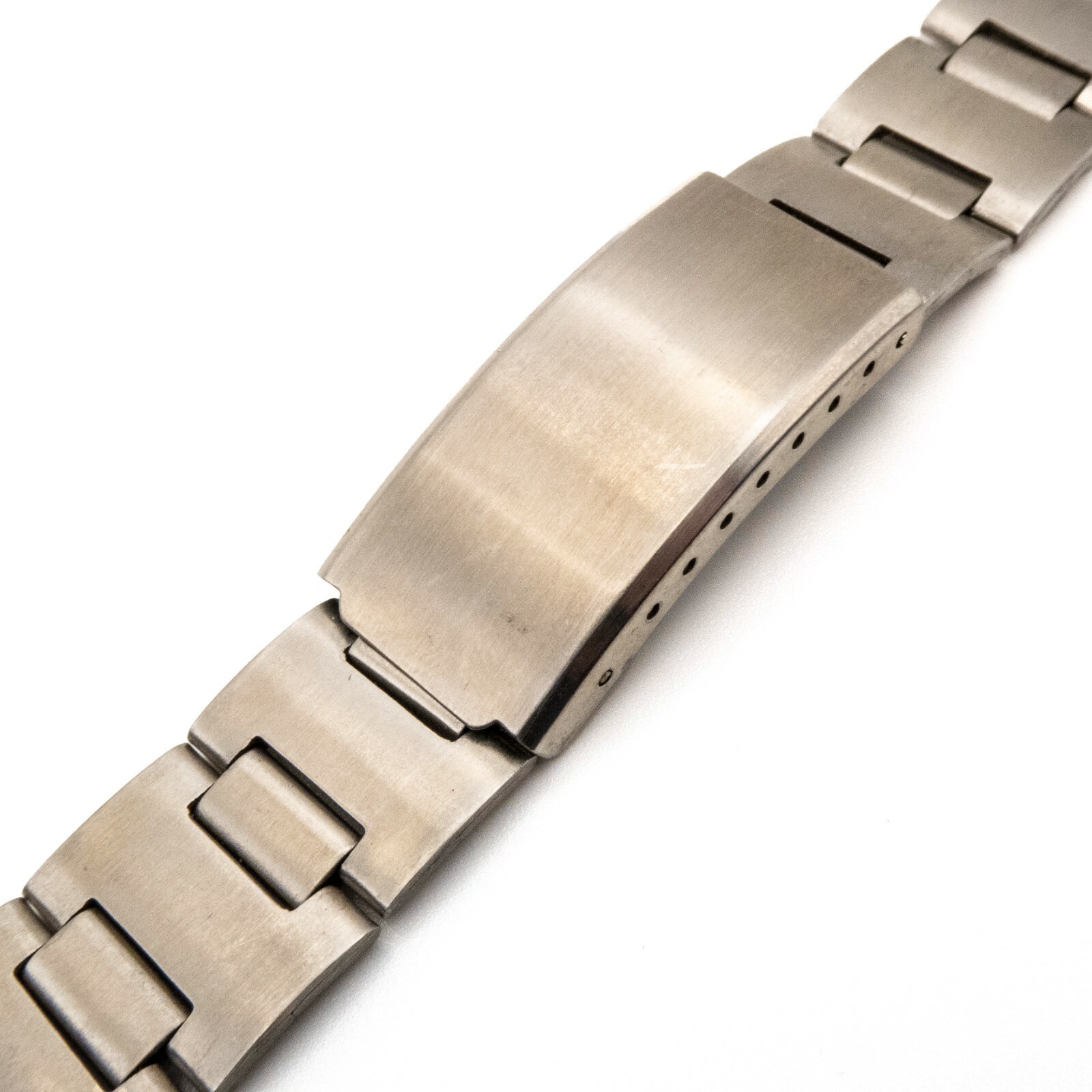 Vintage 15.9 mm – 22.3 mm adj. width s.s. wristwatch bracelet w/trifold clasp