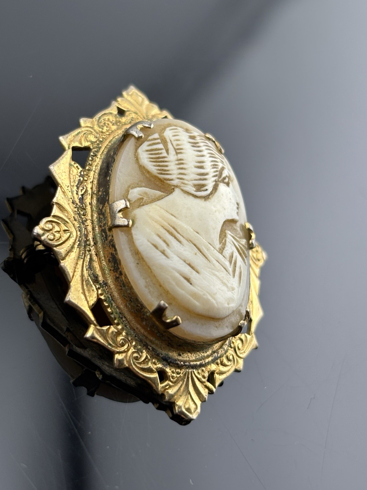 Unique Vintage Gold Plated ? Cameo Brooch Old Shell Carving Some Tarnish Damage?