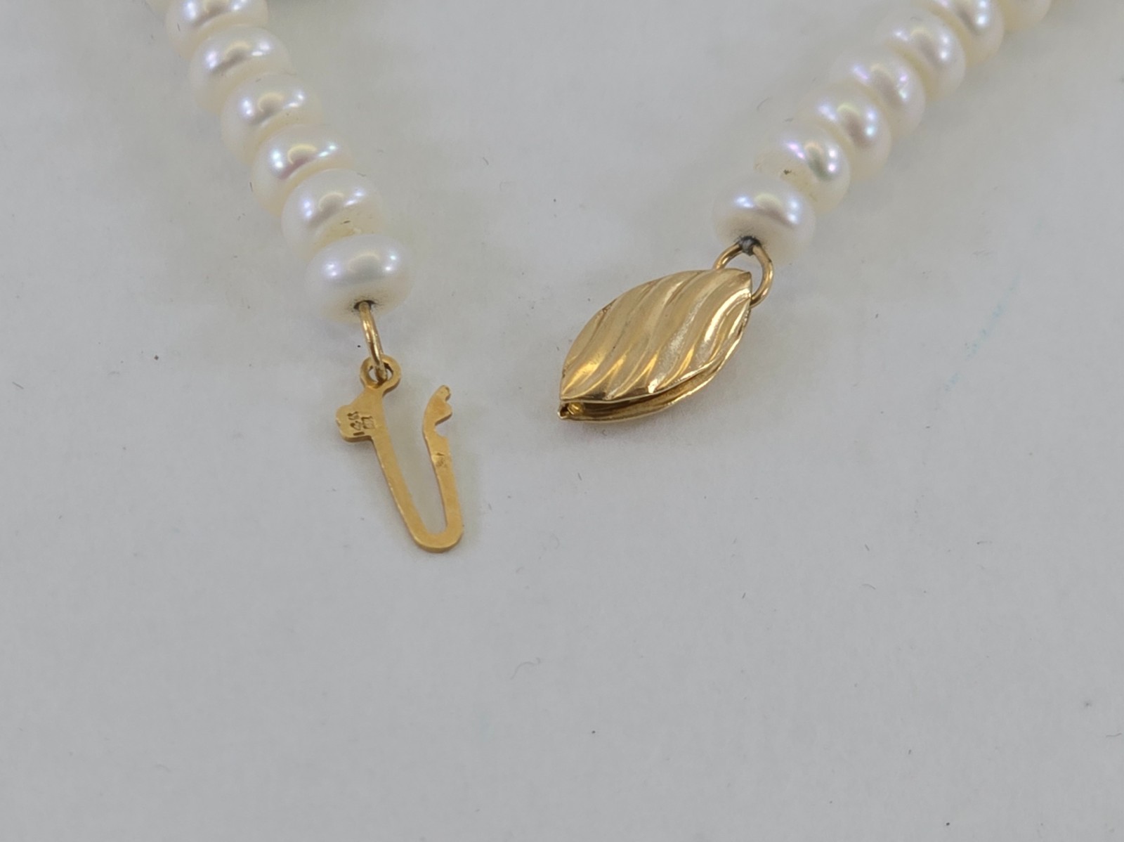 14k Yellow & White Gold Pearl Beaded Strand w/ Pendant Necklace – 16 Inches