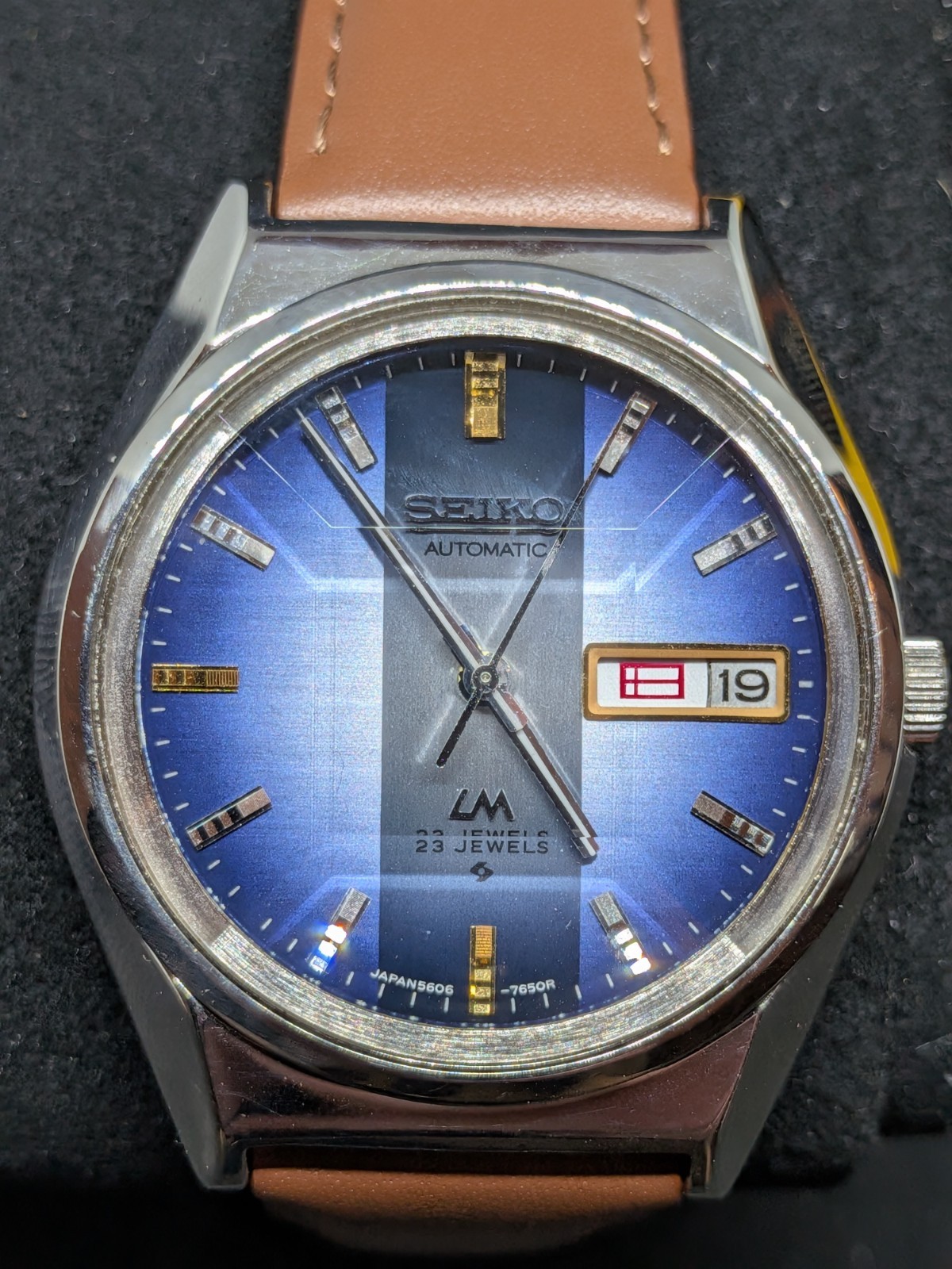 Seiko Lord Matic 5606-7310 Blue Gradient Dial Faceted Crystal New Strap JDM