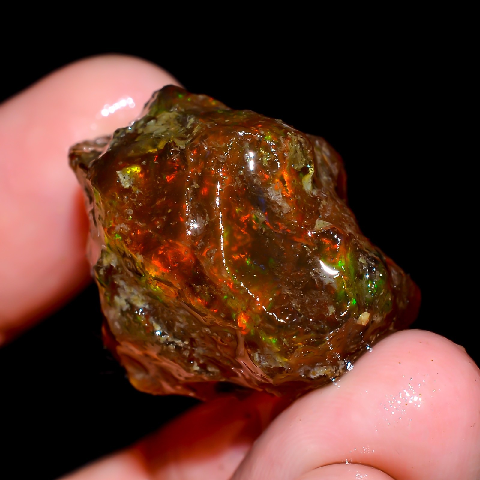 42Ct. Natural Welo Fire Ethiopian Opal Oil Rough Gemstone For Jewelry 26X20X18mm