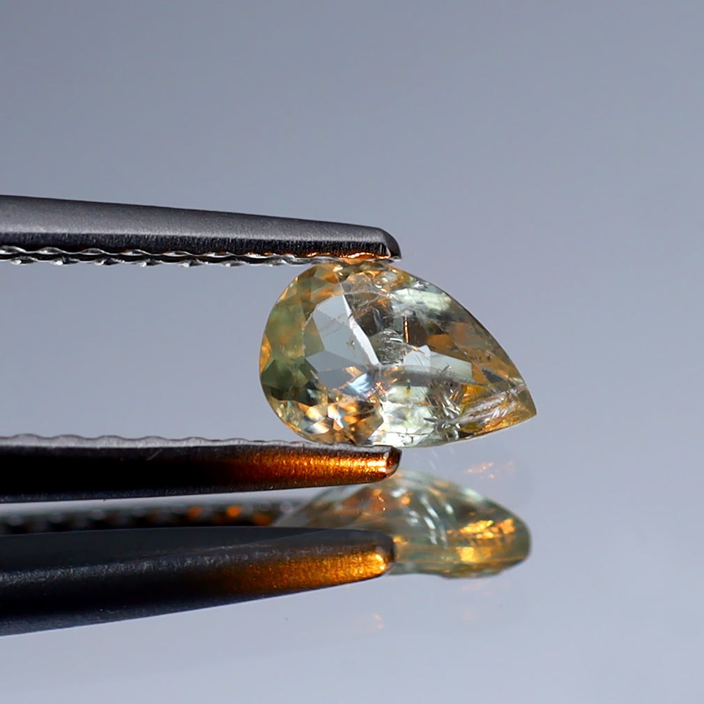 0.36 ct Beautiful Pear (5.73 x 3.81 mm) Green Natural Unheated Alexandrite
