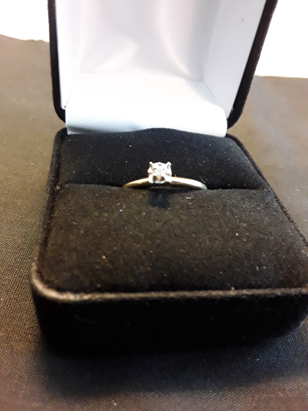 Vintage diamond ring 10K size 5 3/4 Tested Genuine 1OK,NATURAL DIAMOND ! Nice