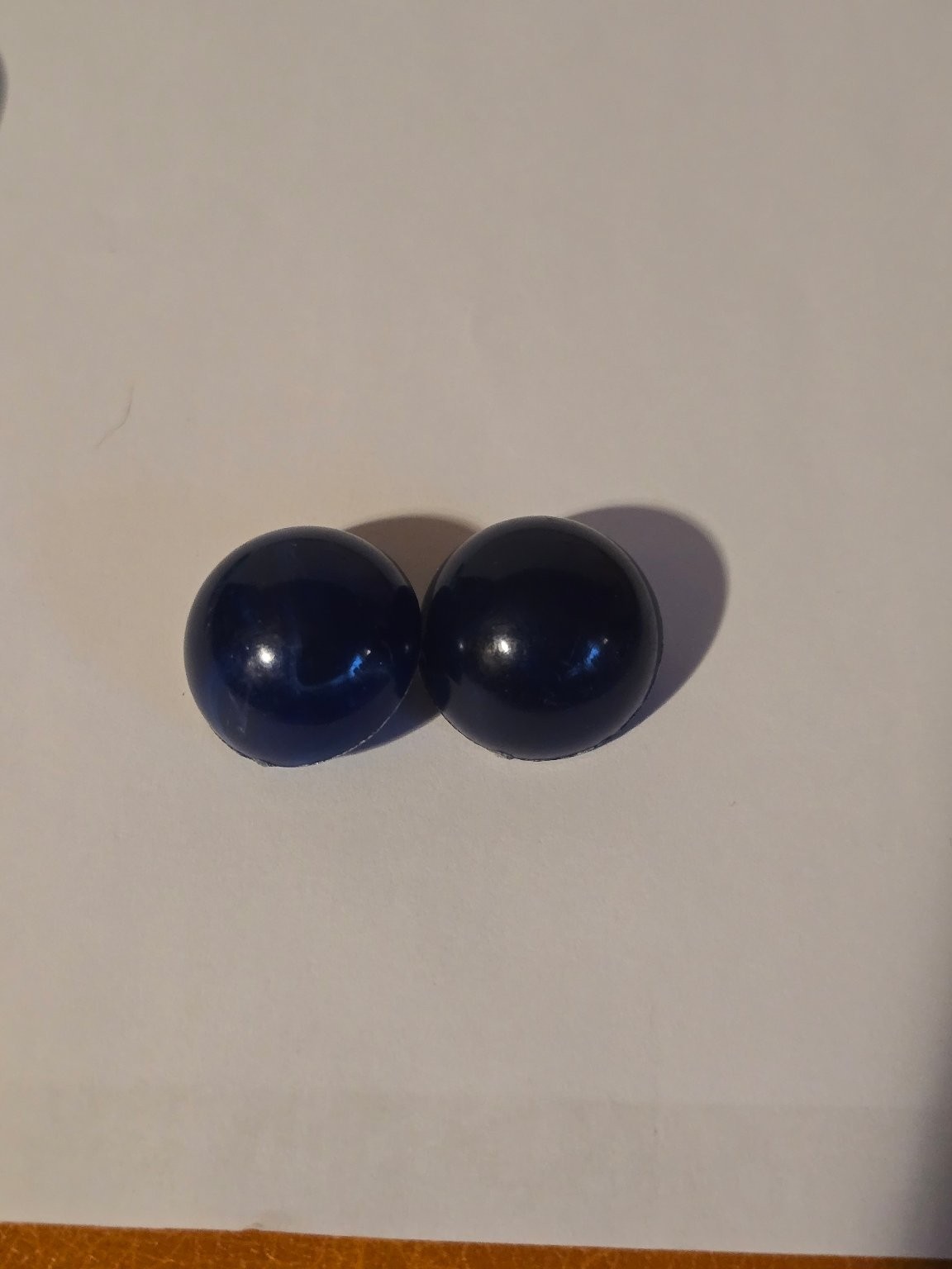 Vintage Button Clip-On Earrings Plastic Resin Base Metal 0.75″ Round Fashion