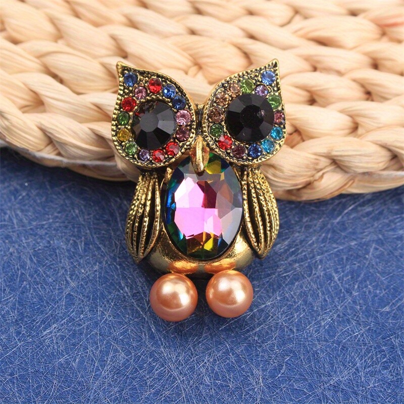 Luxury Elegant Rhinestone Owl Brooch Pin – Novelty Quirky Retro Accessory