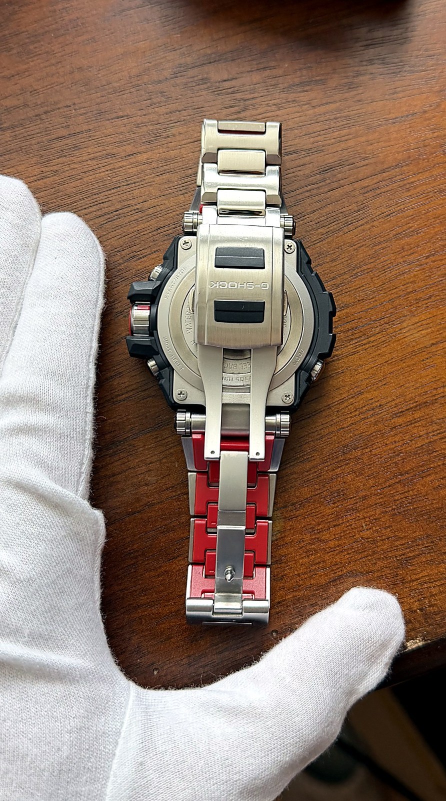 Casio G-Shock MT-G MTG-S1000D Silver with red accents Tough Solar Multi-Band 6 R