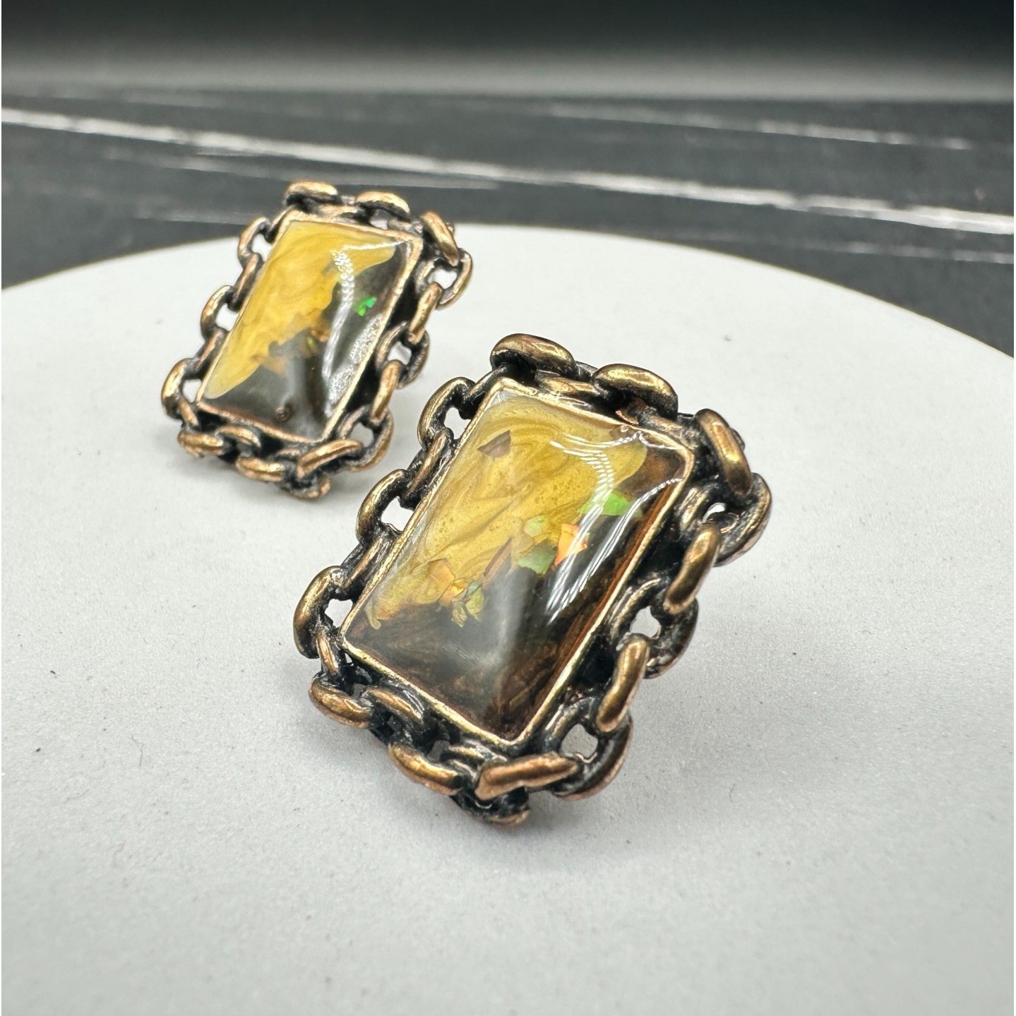 Vintage Chain-link border Frame Rectangular Resin Stud Earrings Gold Tone