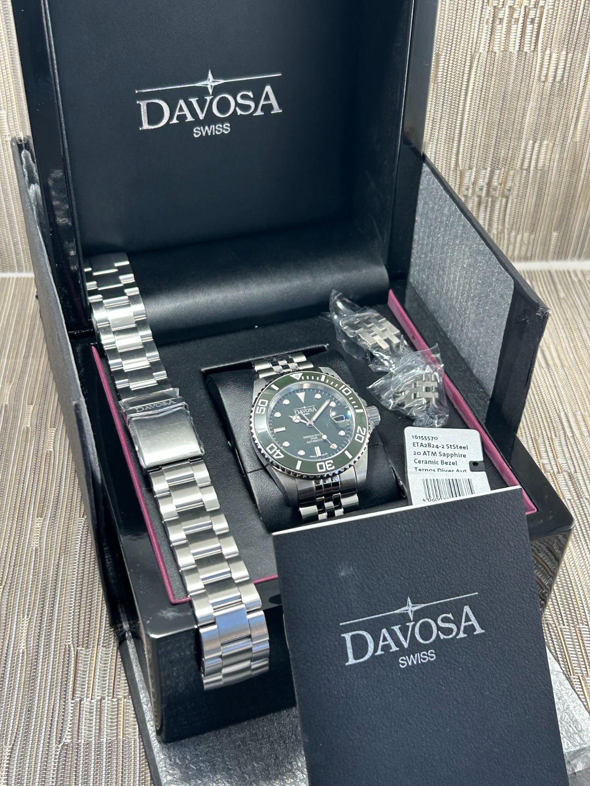 Davosa Ternos Green Ceramic 16155570 Swiss Automatic Diving200m with 2 Bracelets