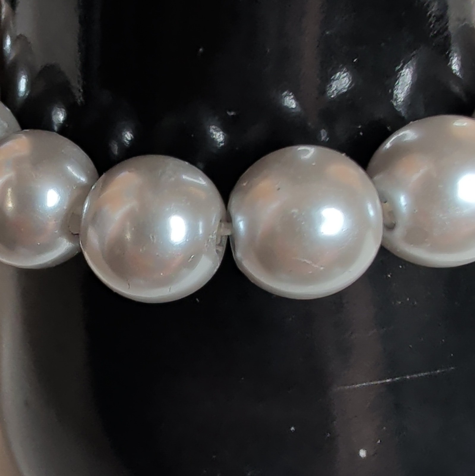 Pearl Like Round Beaded Stretch Bracelet w/ Clear Rhinestone Heart Dangle Charm