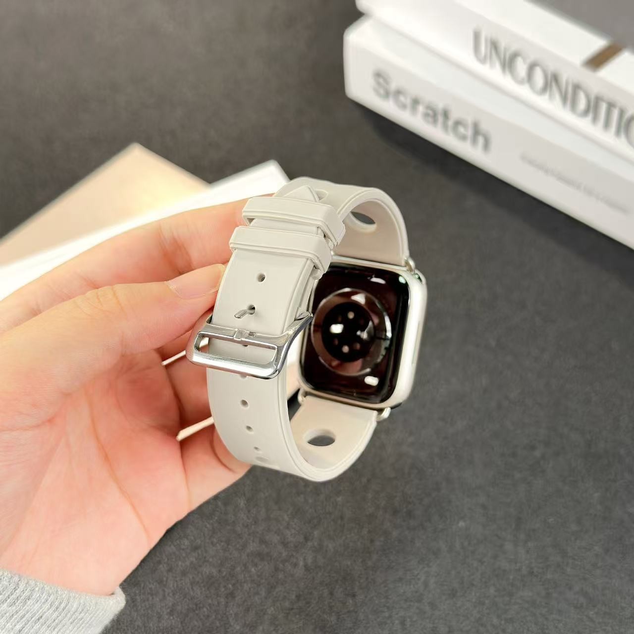 Suitable for Apple Watch – S1-11/Ultra/SE – Perforated Waterproof Silicone Strap