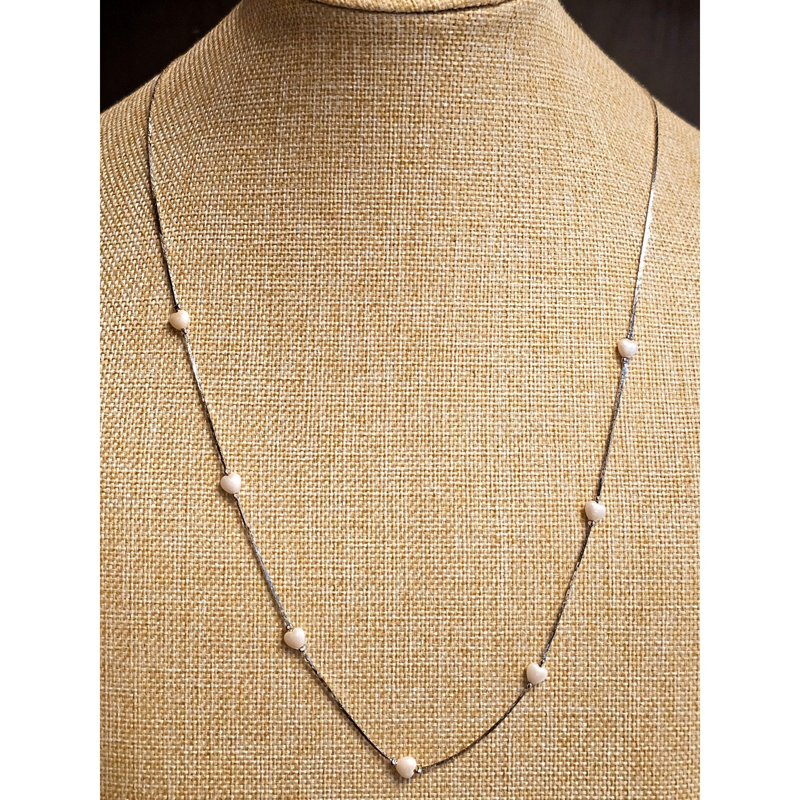 Vtg Silver Tone Rhodium over Metal Faux Pearl Station Necklace 24″ L Cobra Chain