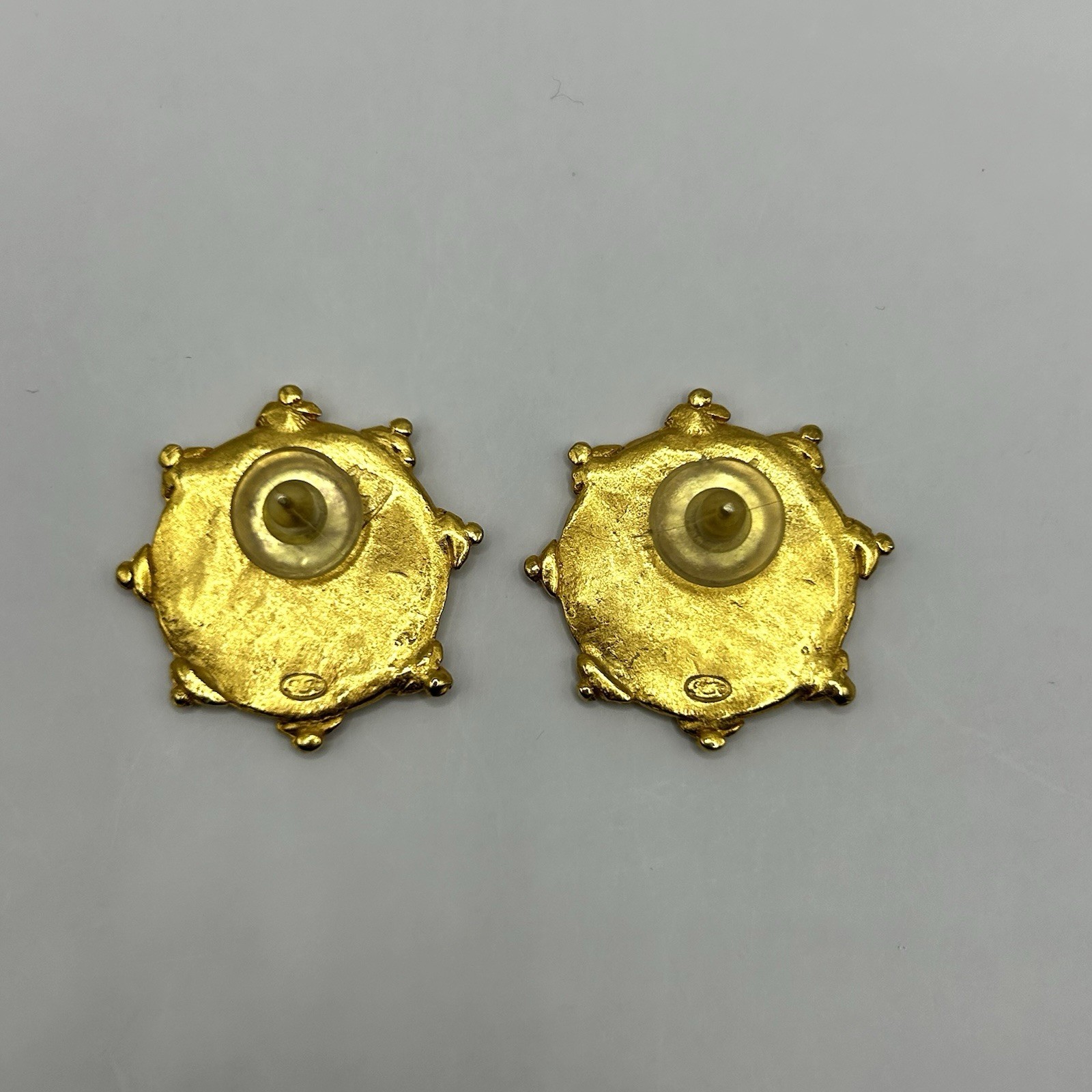 SUSAN SHAW Italian Bee Coin Gold Tone Post Earrings Handmade USA