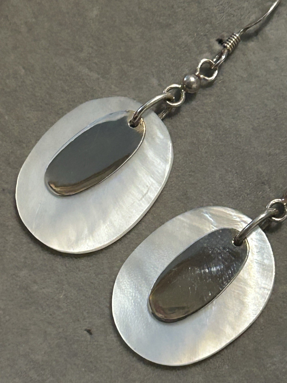 Vtg Sterling Silver & Mother Of Pearl Disc 5cm Drop Earrings (4.77g)