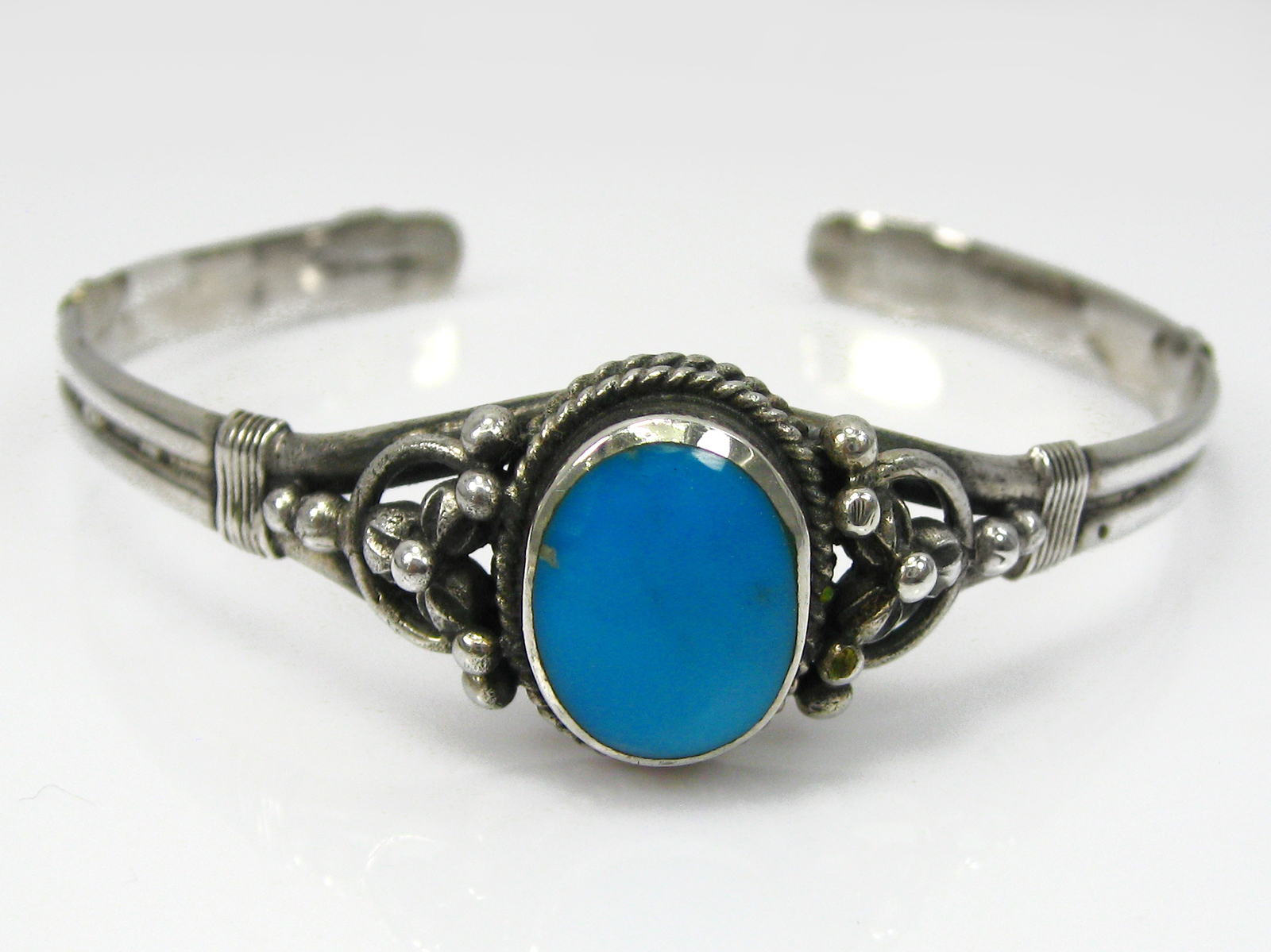 Turquoise Small Flower 925 Sterling Silver Cuff Bracelet (17.0g)