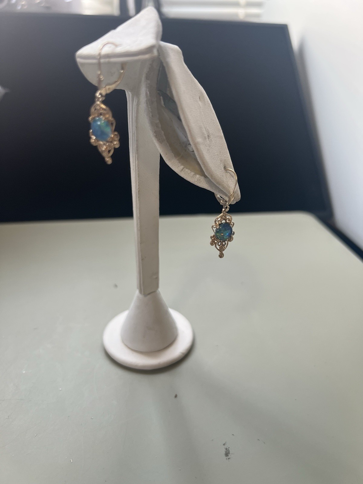 Vintage 14K Yellow Gold Black Opal Dangly Earrings 3.0 g. Very Good Cond B/O