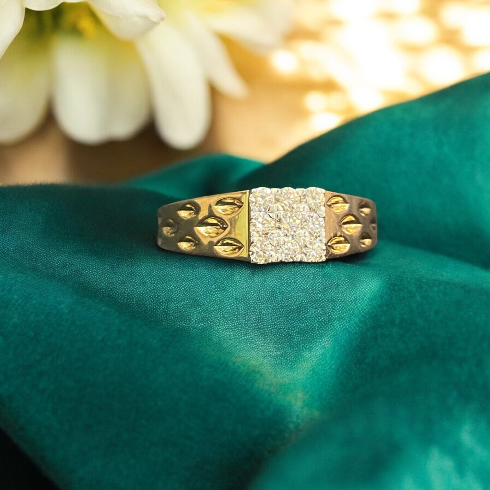 0.45 Cts F/VS1 Round Brilliant Cut Diamonds Men’s Three-Row Band Ring 18K Gold