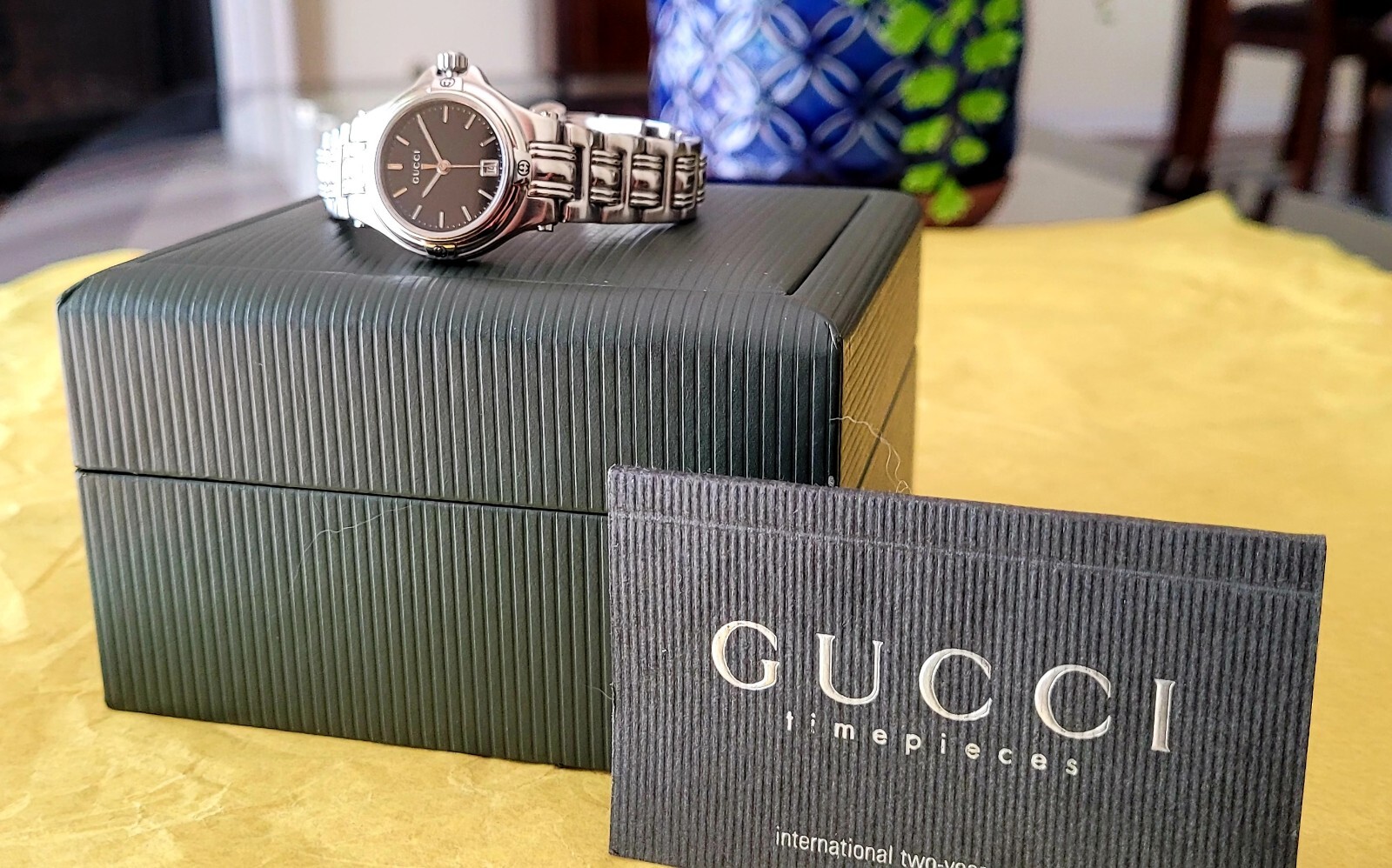 Gucci 9040L Ladys💃Authentic,Near Mint,Scratch Free Crystal,Absolutely Beautiful