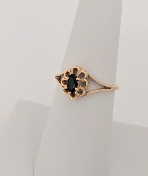 Sapphire & Diamond Ring 14K Gold 2.1 Grams Retail Price $999 Make Me An Offer!