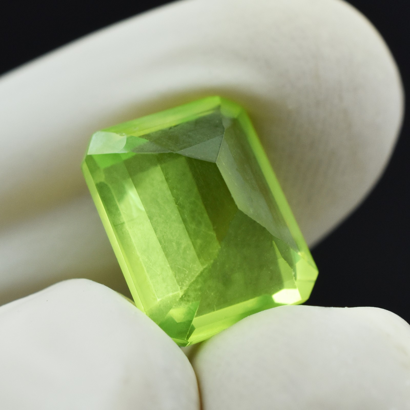 10.25 Ct NATURAL Stunning Green PERIDOT Emerald Cut Loose Gemstone CERTIFIED