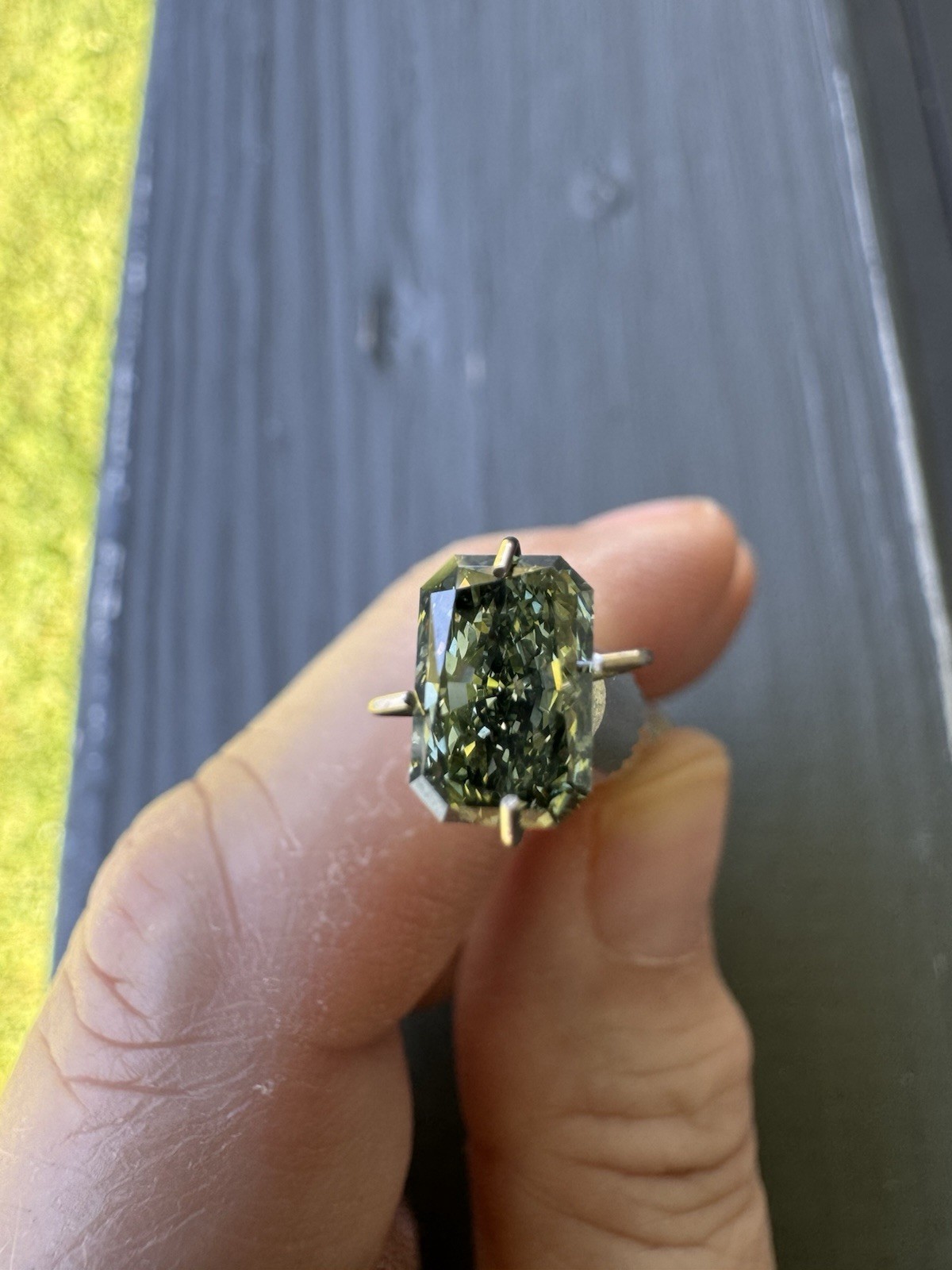 IGI Certified Lab Grown Modified Brilliant Diamond 1.53ct Fancy Deep Green VVS2