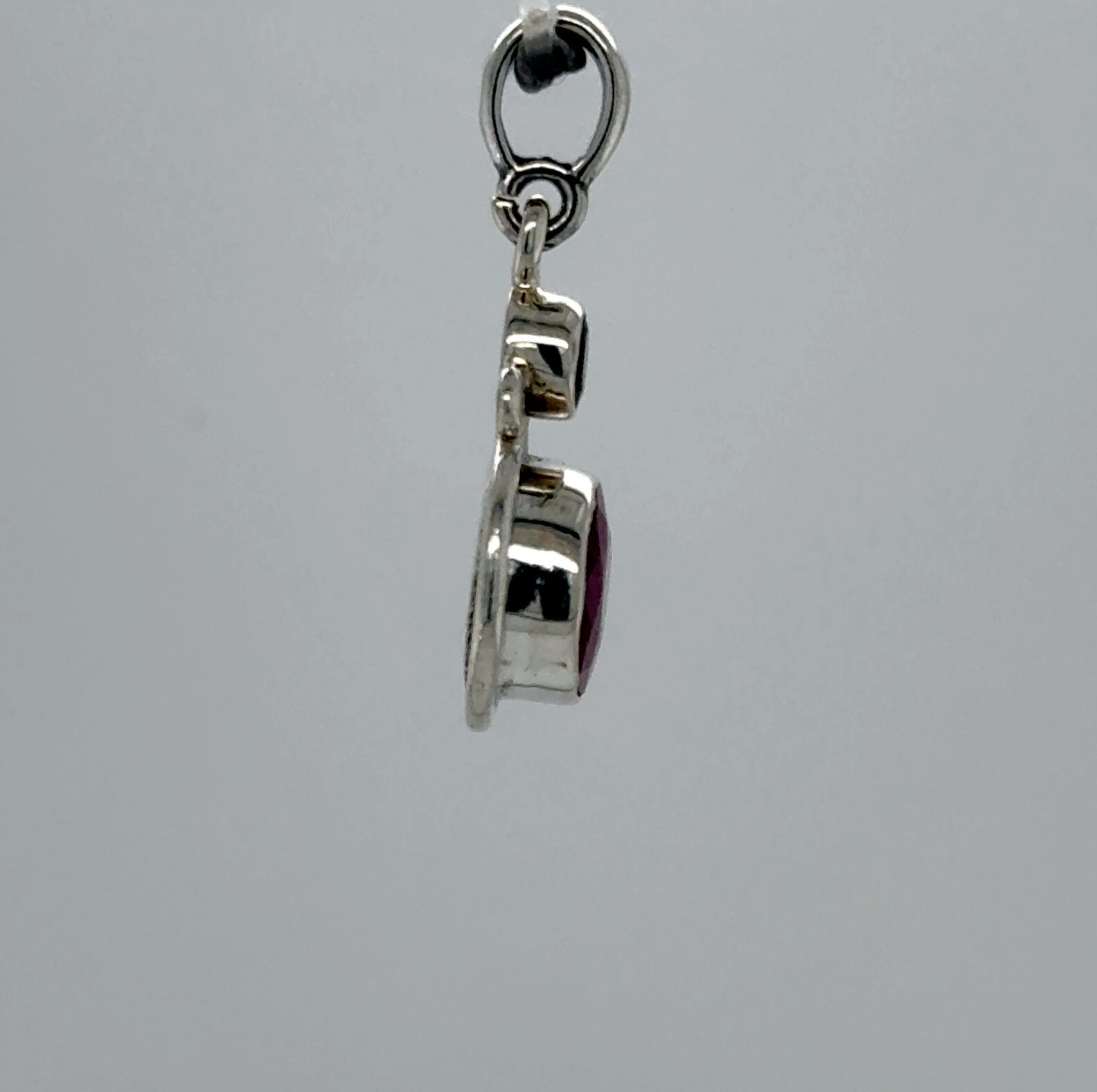 925 Sterling Silver – Oval Red Ruby & Garnet Pendant / Pendentif Rubis en argent