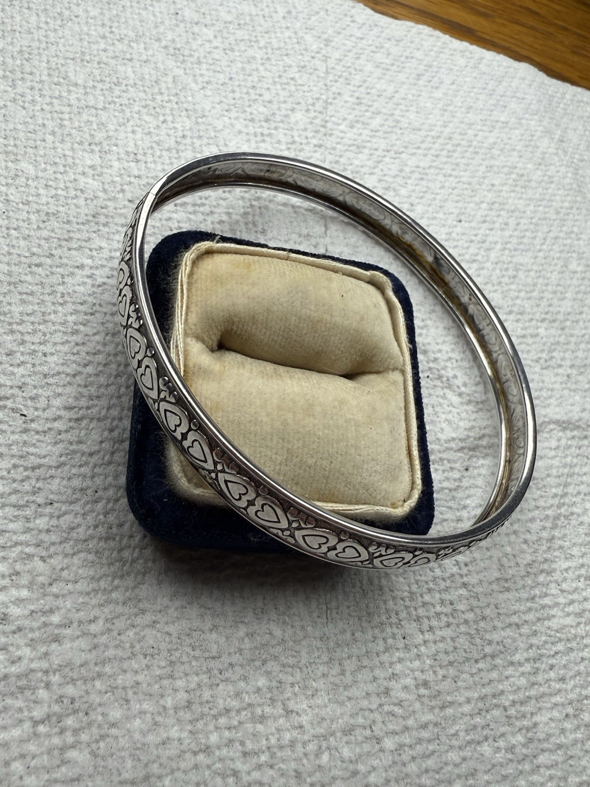 Sterling silver heart bracelet Bangle 8.8grams