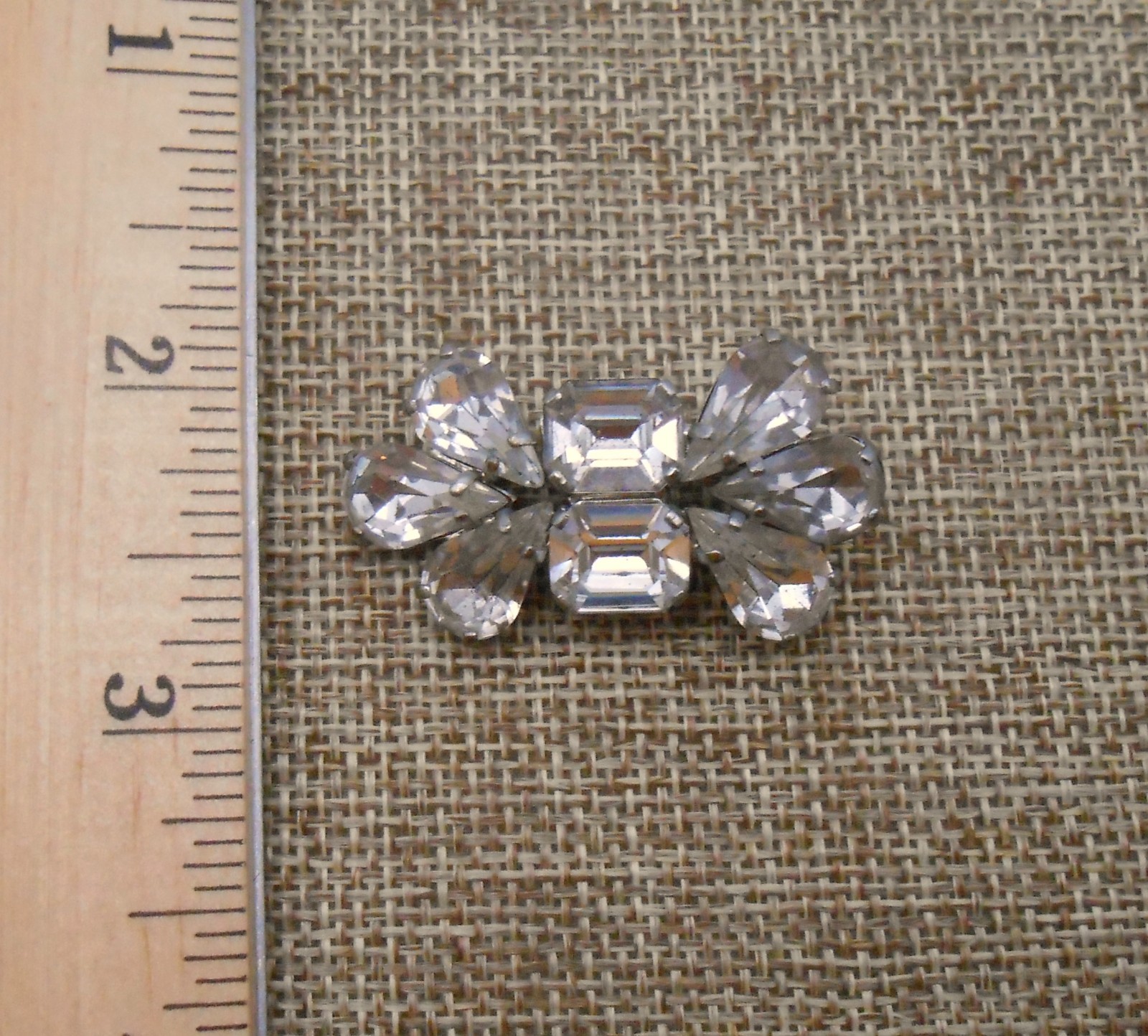 Vintage CZECHO CZECHOSLOVAKIA Clear Crystal Stones Brooch Pin Silver-tone J26