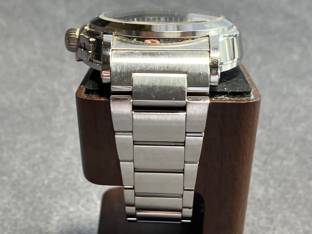 Citizen Series 8 Big Date CND72-0031 Eco-drive Solar Watch