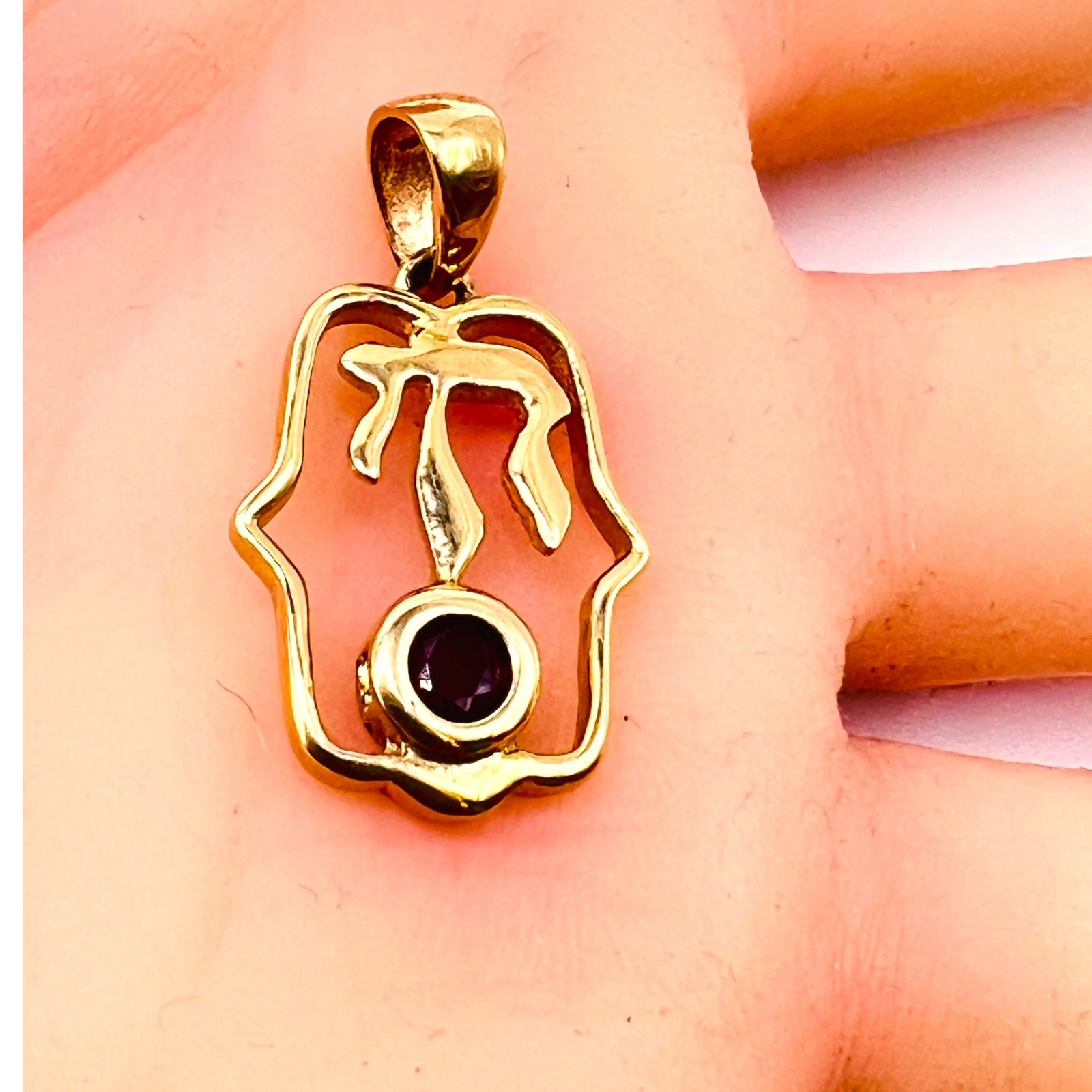 Solid 14k Yellow Gold Ruby Hamsa Chai Pendant Charm 2.68 Grams