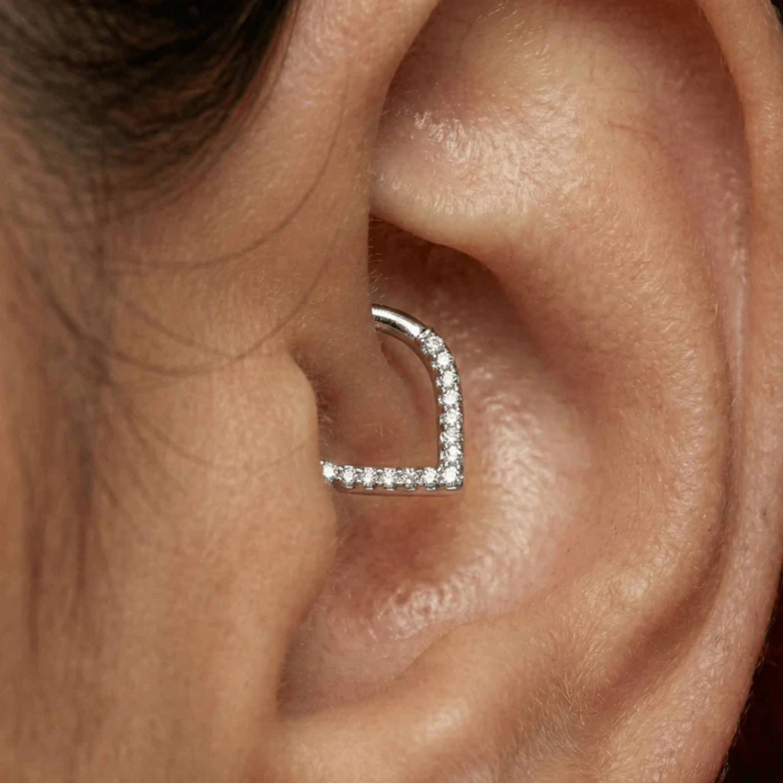 G23 Titanium CZ V Shape Hinged Segment Clicker Ring Septum Nose Cartilage