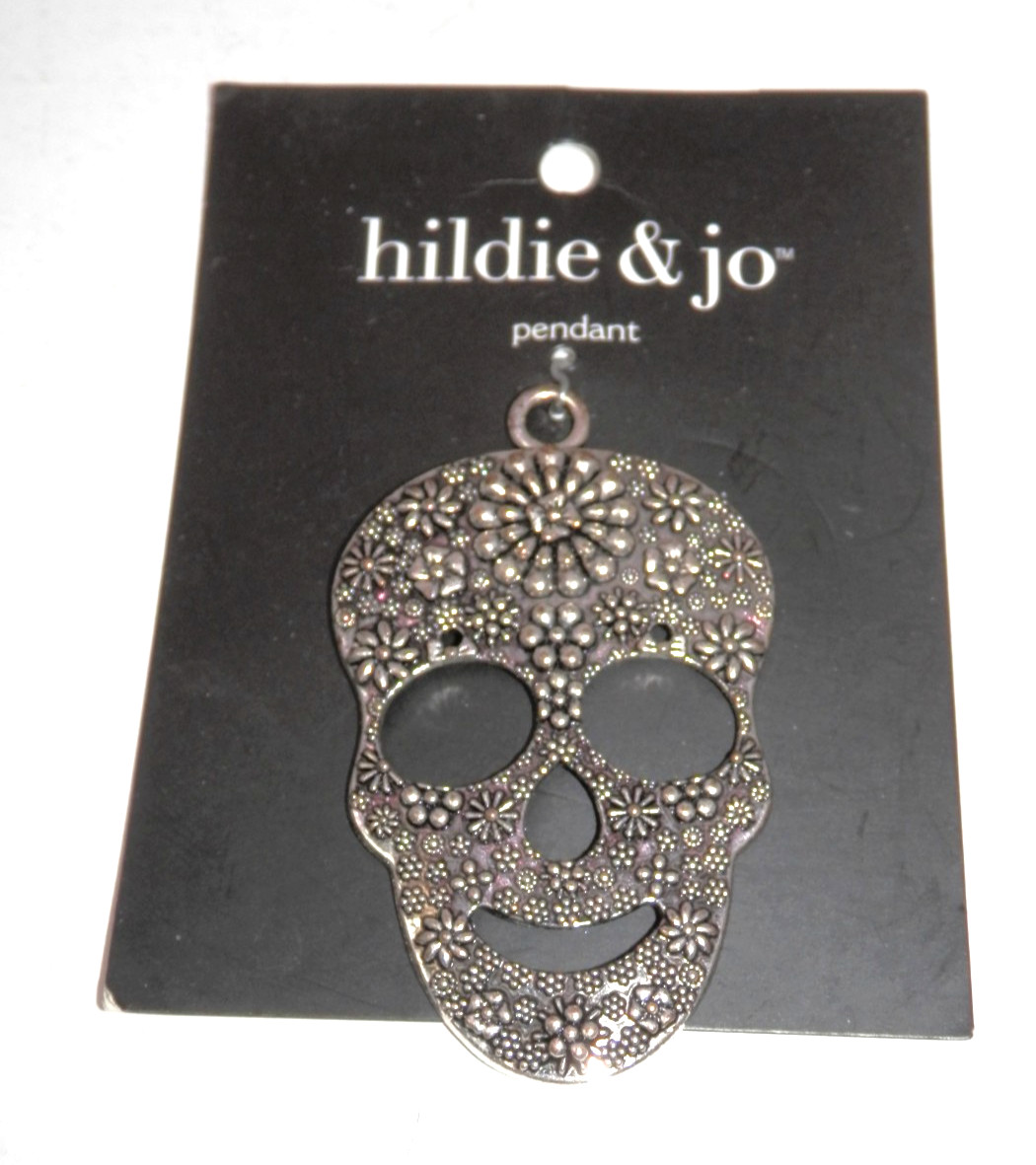 Hildie & Jo Sugar Skull Pendant • SIlvertone Metal Charm 2.5″ Skeleton 2019 New
