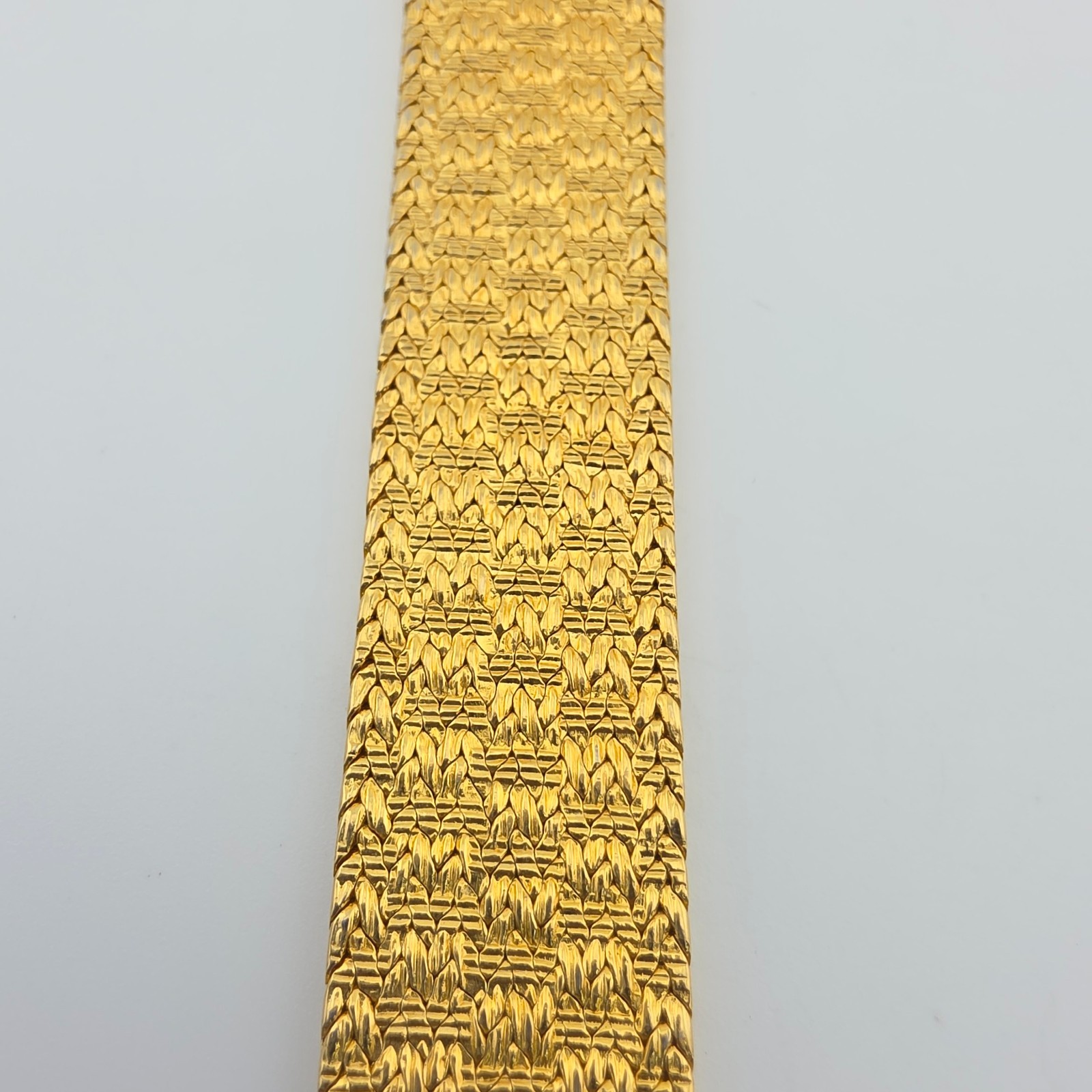 Vtg GENEVA Elegance Ladies Watch Crystal Indices Basket Weave Band Gold Plate 8″