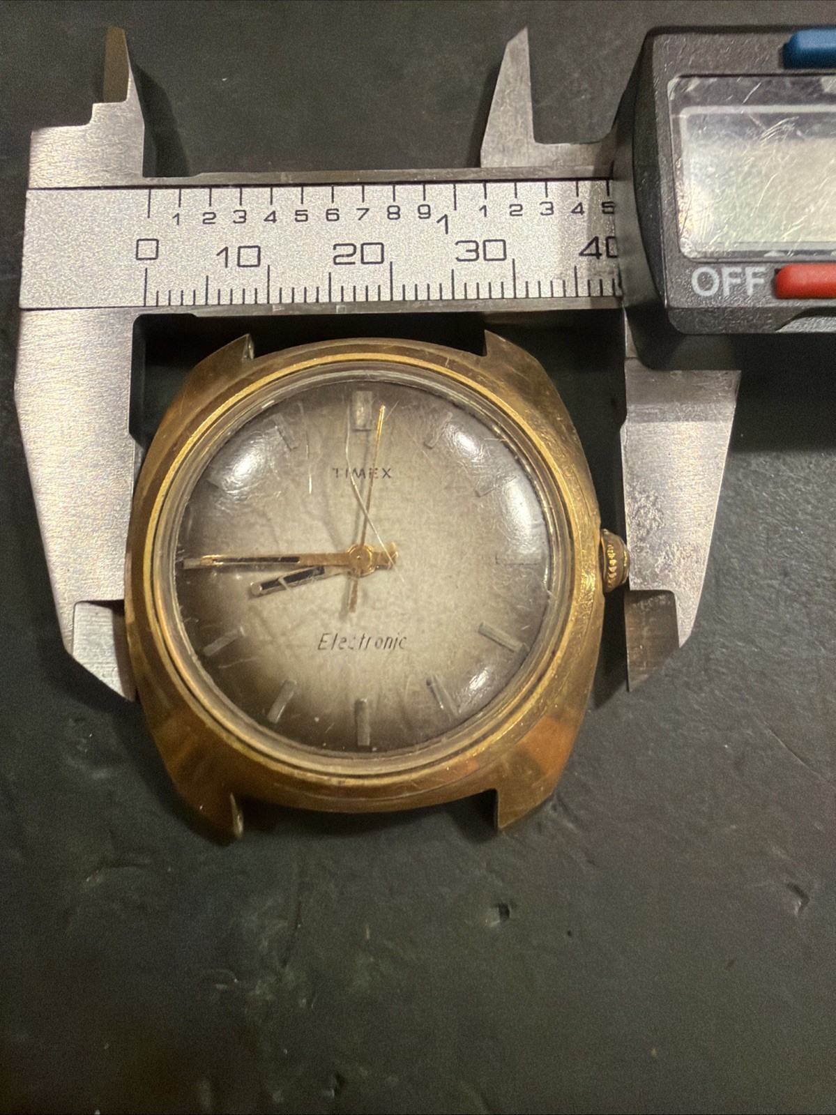 AJ21 VTG Timex Electric Dynabeat Watch Large Case GoldTone Parts Repair Restore