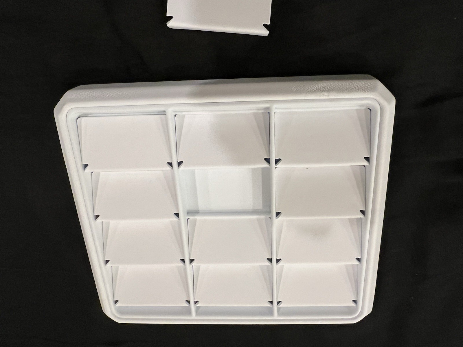 White Leather Jewelry Display Stand Tray 12 Grids Pendant Earrings Necklace