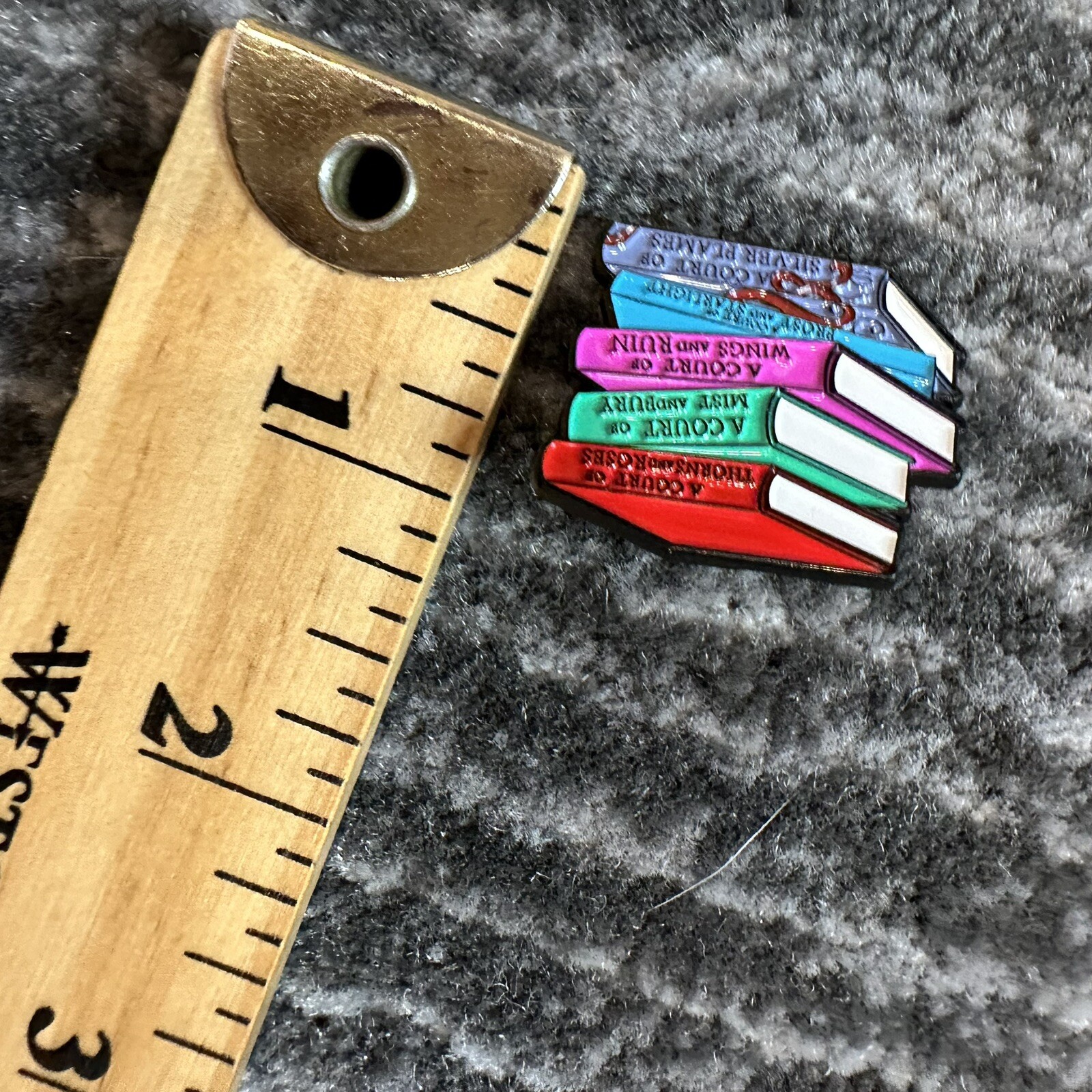 Enamel Pin Book Stack Book Lover A Court Of 1 in Version Brooch Lapel Jewelry